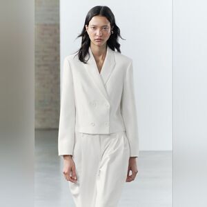 NWT ZARA WOMAN COLLECTION Cropped blazer made with 25% linen WHITE